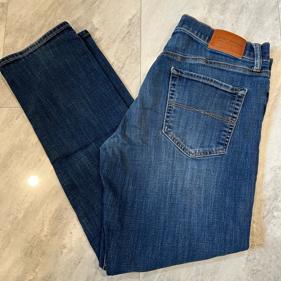 Lucky Jeans 33x30 - Picture 2 of 9